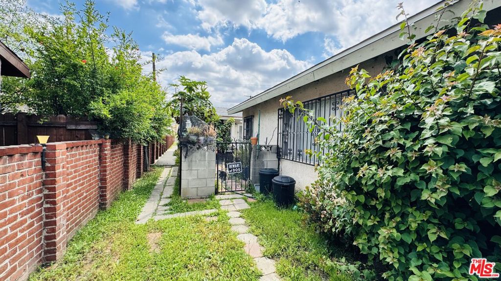 1712 Front Street