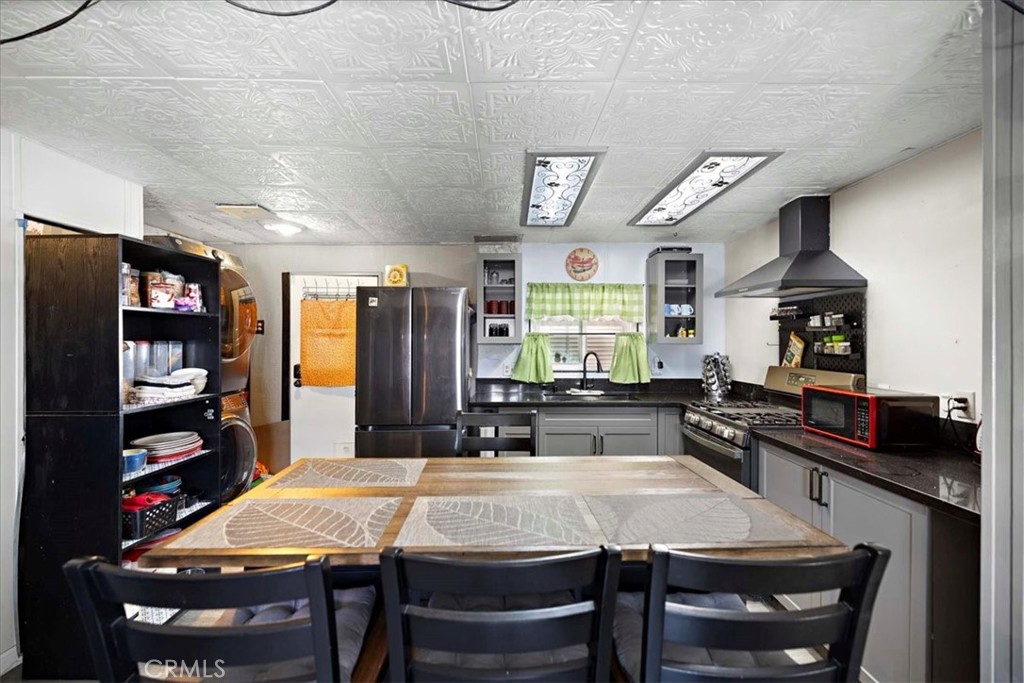 1081 W Arrow Highway 46