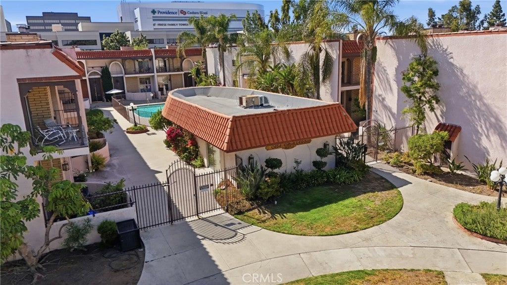 5477 Nestle Avenue 11, Tarzana CA 91356
