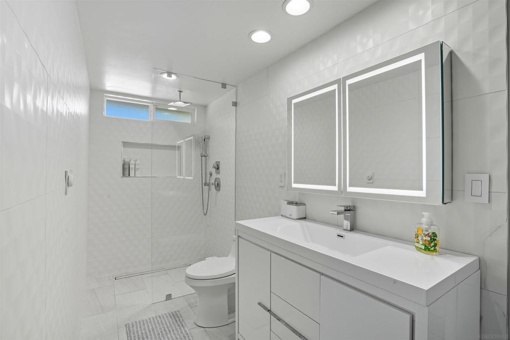 Del Cerro - Residential
