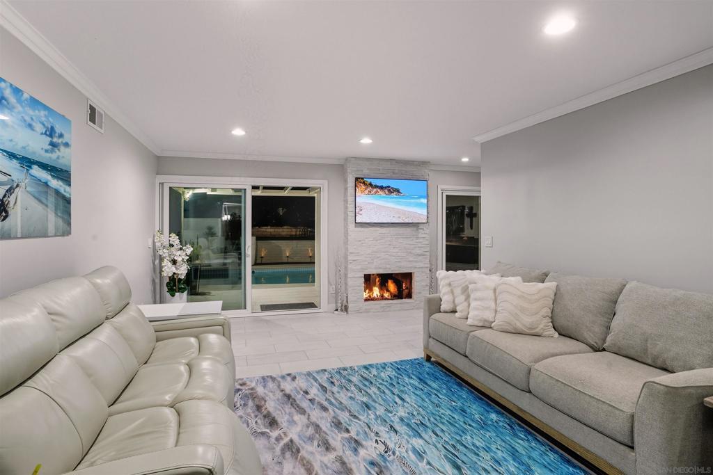 Del Cerro - Residential