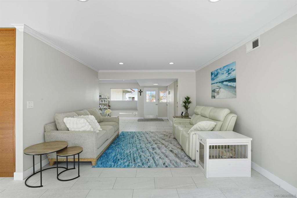 Del Cerro - Residential