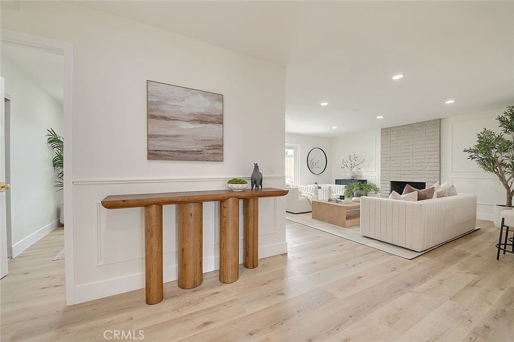 2113 S Forest