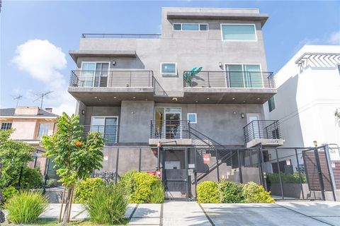 Photo of 1187 Crenshaw Boulevard #102, Los Angeles, CA 90019 (MLS # NP26066154)