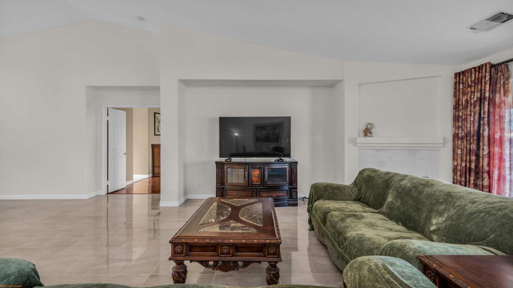 80612 Declaration Avenue