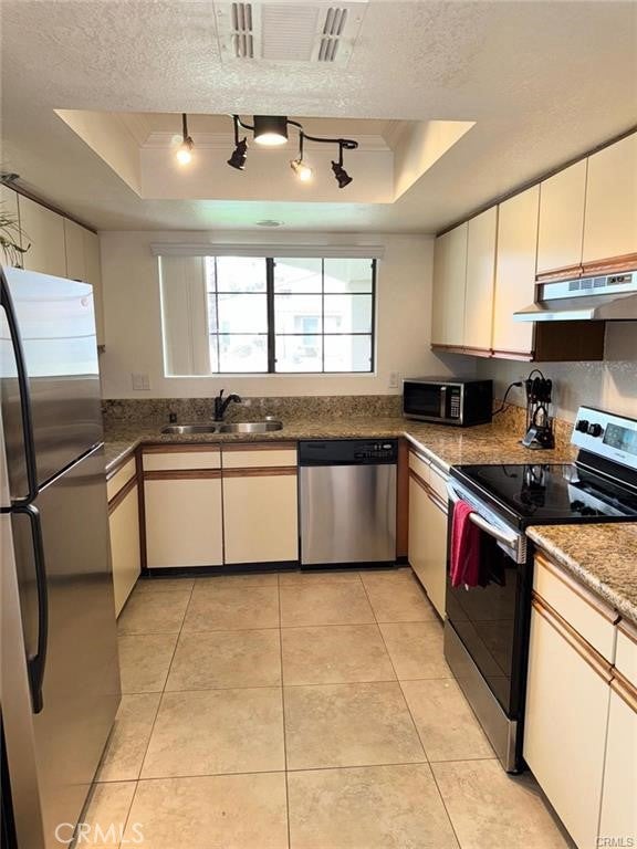 2701 E Mesquite Q69