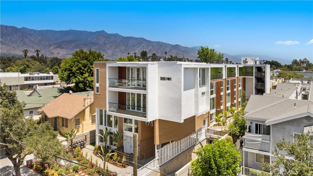 176 N. Catalina Avenue 104