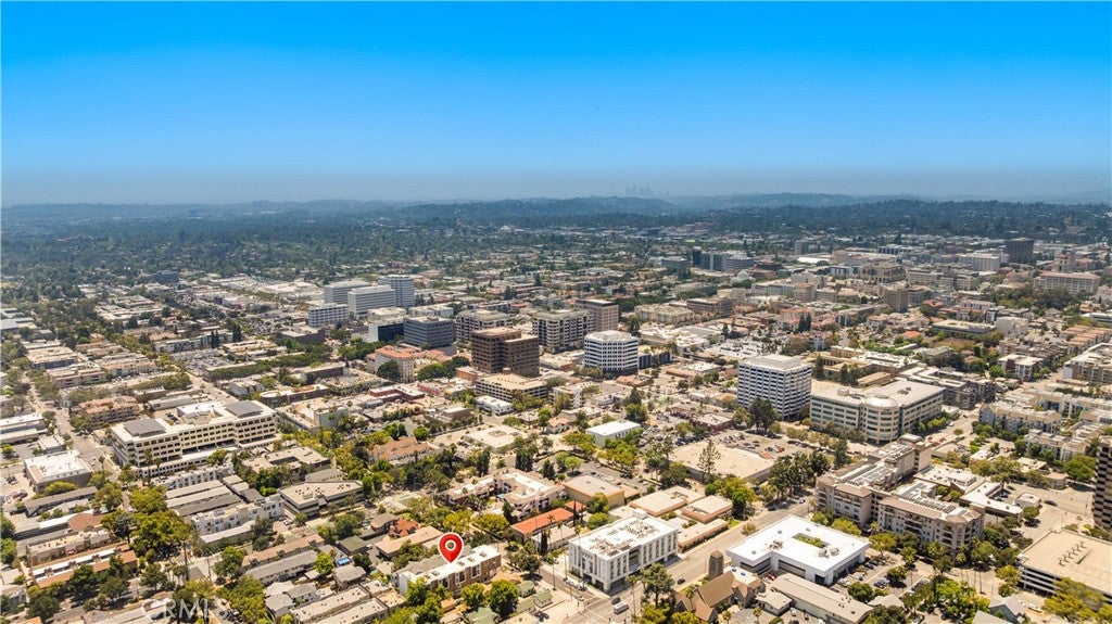 176 N. Catalina Avenue 104