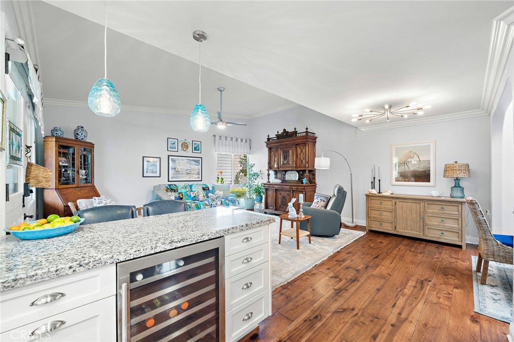 471 Calle Cadiz H
