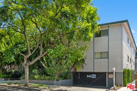 Photo of 1152 N Poinsettia Place #5, West Hollywood, CA 90046 (MLS # 26996305)