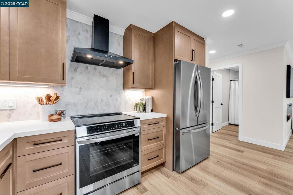 ROSSMOOR - Residential