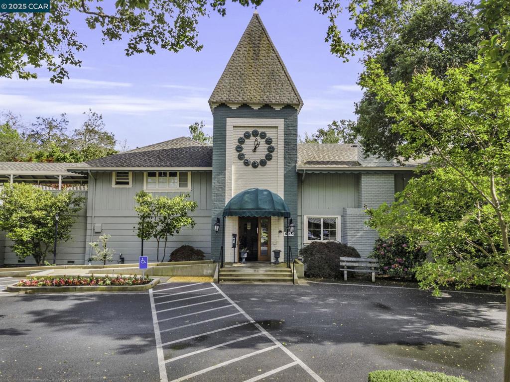 ROSSMOOR - Residential