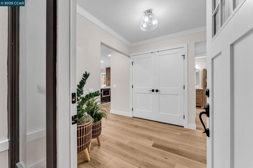 ROSSMOOR - Residential