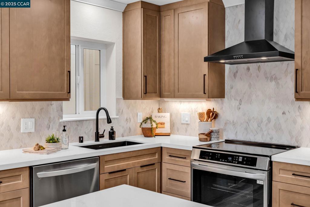 ROSSMOOR - Residential