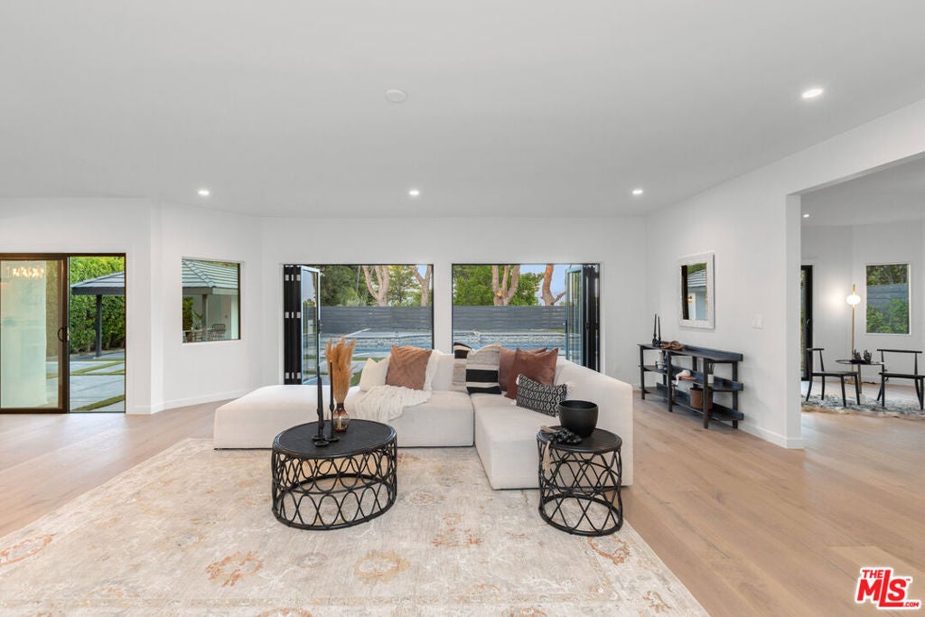 Photo of 4256 Tarzana Estates Drive, Tarzana, CA 91356 (MLS # 26840667)