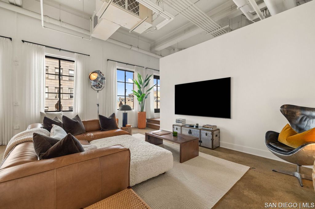 950 6th AVE UNIT 541