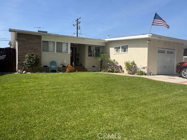 2455 Nipomo AVE