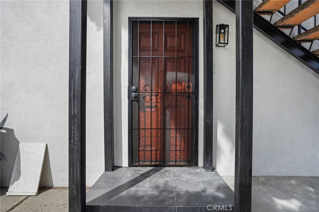 253 E 82nd