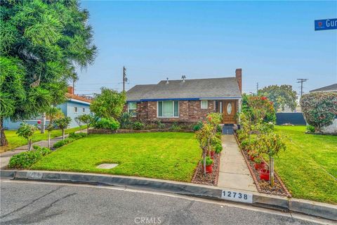 12738 Gurley Downey CA 90242