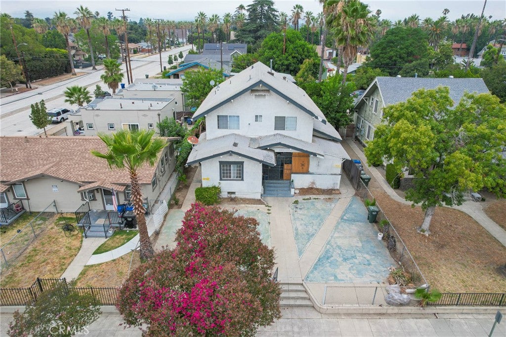 515 E Pasadena Street