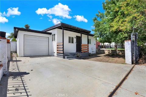 Photo of 334 W California Avenue, Vista, CA 92083 (MLS # SR26169089)