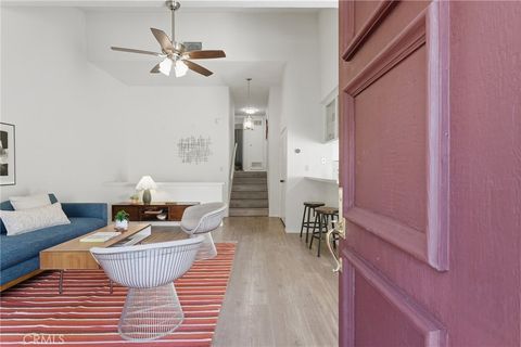 6227 1/2 Randi Woodland Hills CA 91367