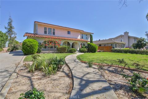 Photo of 3744 Pine Ave, Long Beach, CA 90807 (MLS # PW26066266)