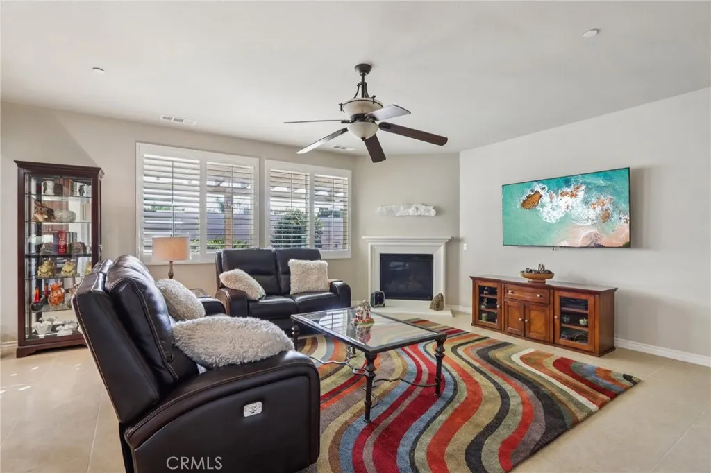 Hemet, California 92545, United States, 3 Bedrooms Bedrooms, ,2 BathroomsBathrooms,Residential,Active,225358