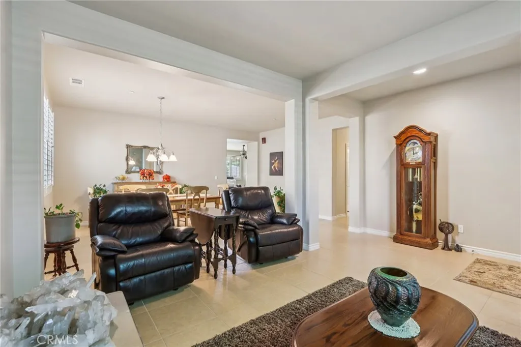 Hemet, California 92545, United States, 3 Bedrooms Bedrooms, ,2 BathroomsBathrooms,Residential,Active,225358