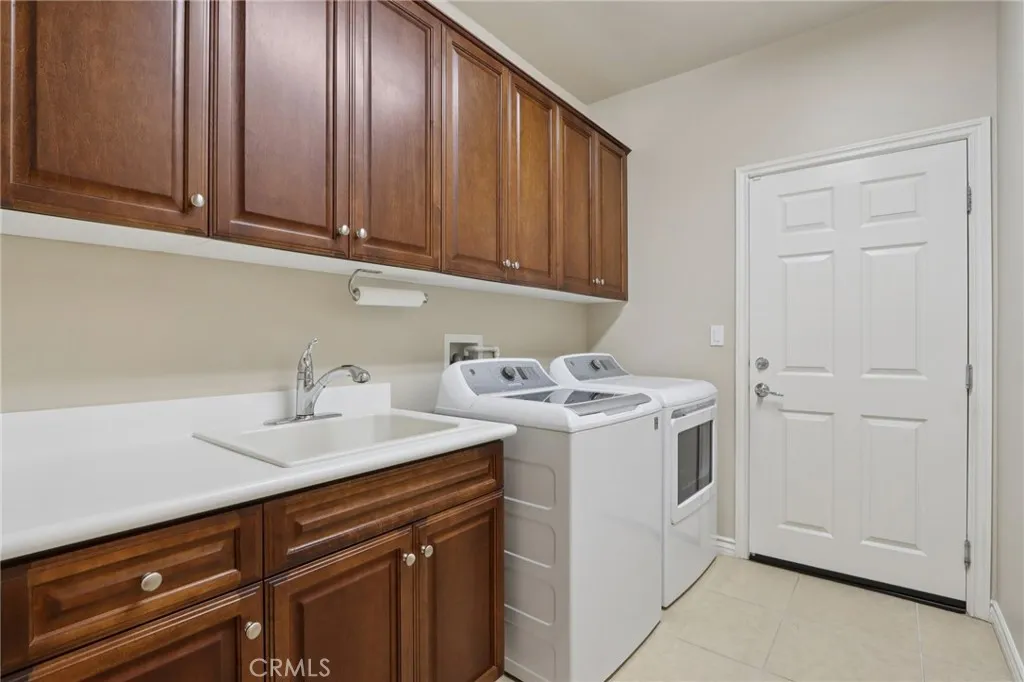 Hemet, California 92545, United States, 3 Bedrooms Bedrooms, ,2 BathroomsBathrooms,Residential,Active,225358