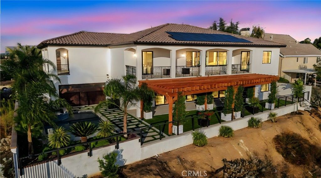 Photo of 612 Golden West, Redlands, CA 92373 (MLS # HD25223756)