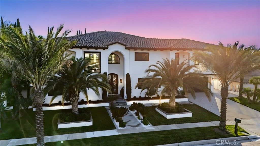 Photo of 612 Golden West, Redlands, CA 92373 (MLS # HD25223756)