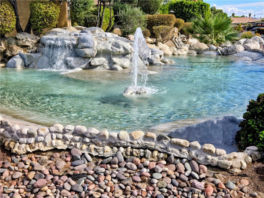 Cathedral Springs (33534) - Residential