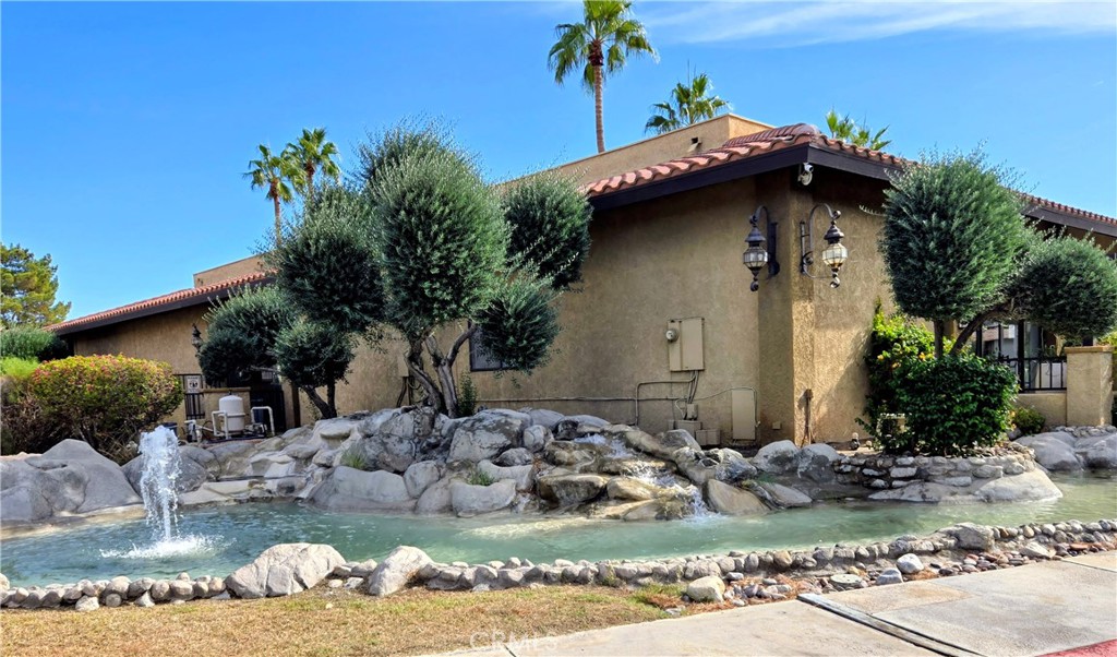 Cathedral Springs (33534) - Residential