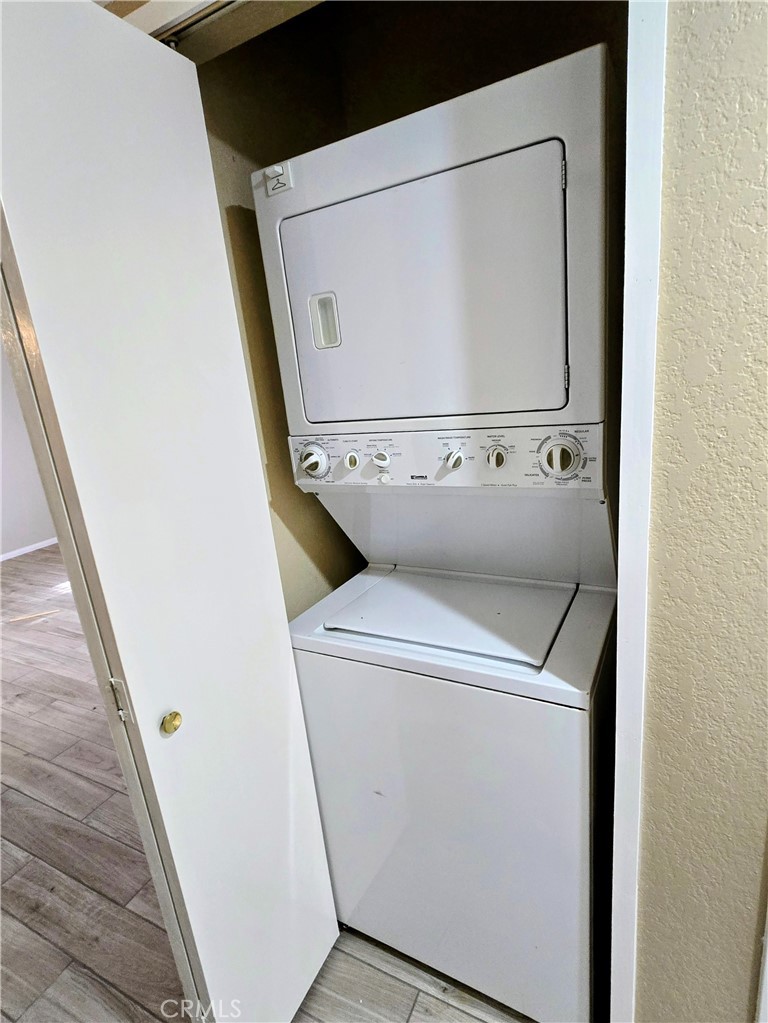 Cathedral Springs (33534) - Residential