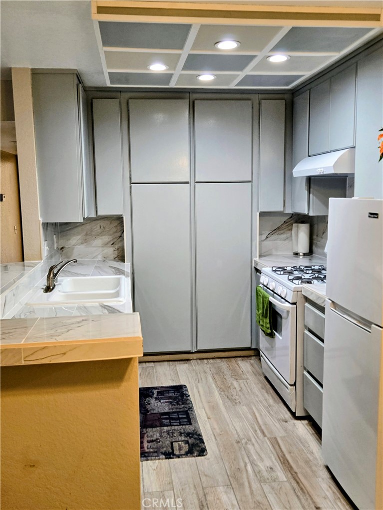 Cathedral Springs (33534) - Residential