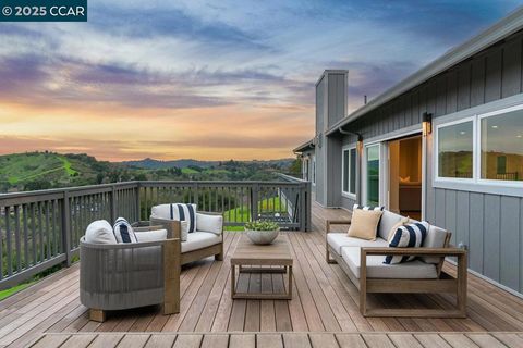 625 Sky Hy Cir Lafayette CA 94549