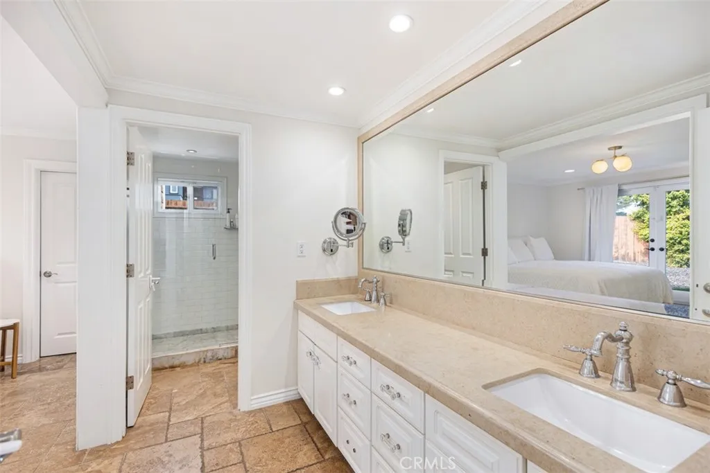 Laguna Beach, California 92651, United States, 3 Bedrooms Bedrooms, ,2 BathroomsBathrooms,Residential,Active,167119