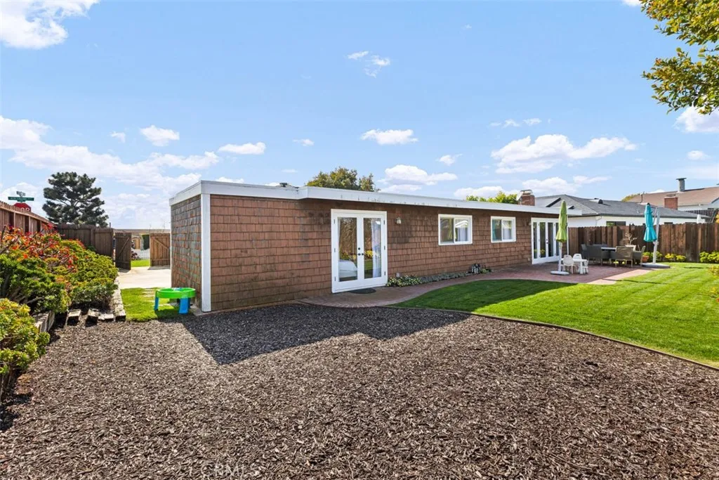 Laguna Beach, California 92651, United States, 3 Bedrooms Bedrooms, ,2 BathroomsBathrooms,Residential,Active,167119