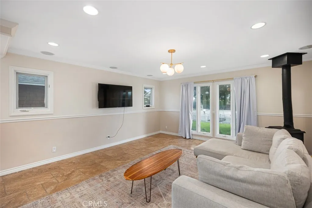 Laguna Beach, California 92651, United States, 3 Bedrooms Bedrooms, ,2 BathroomsBathrooms,Residential,Active,167119