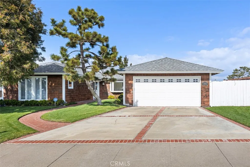 Laguna Beach, California 92651, United States, 3 Bedrooms Bedrooms, ,2 BathroomsBathrooms,Residential,Active,167119