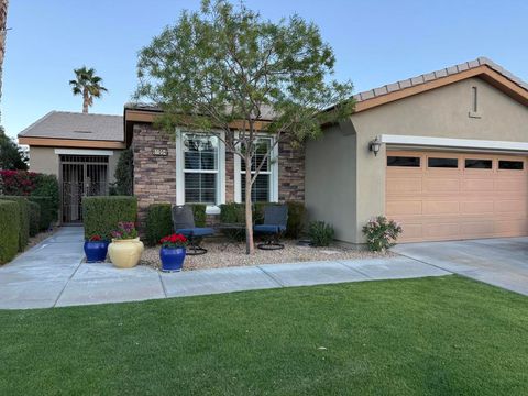 Photo of 61054 Fire Barrel Drive, La Quinta, CA 92253 (MLS # 219144195DA)
