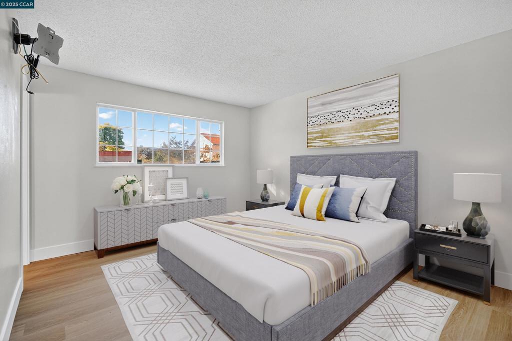 NAPA SQUARE - Residential