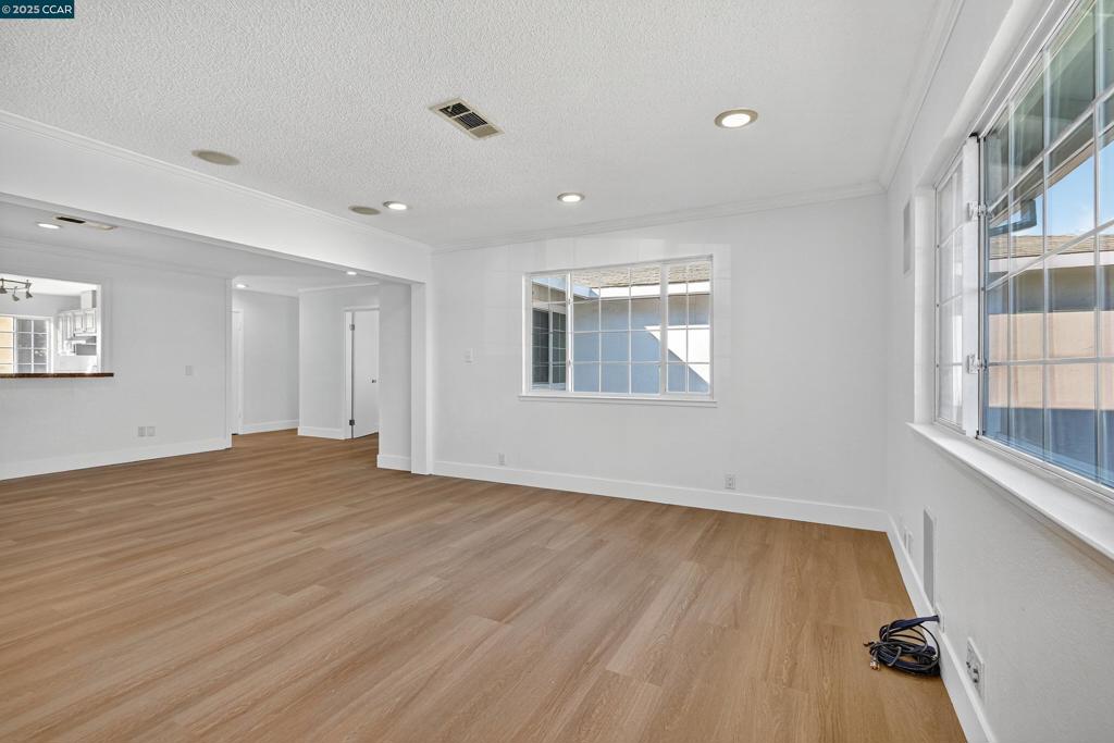 NAPA SQUARE - Residential