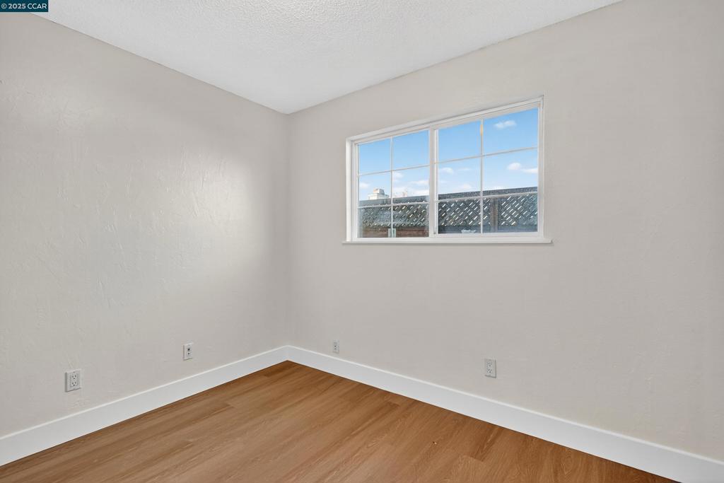 NAPA SQUARE - Residential