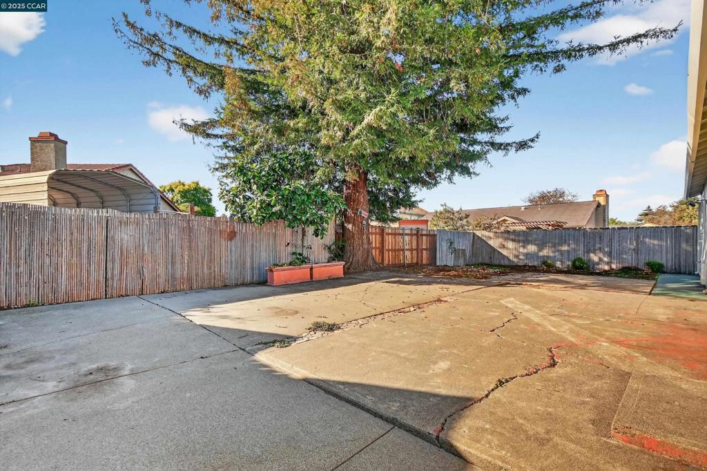 NAPA SQUARE - Residential