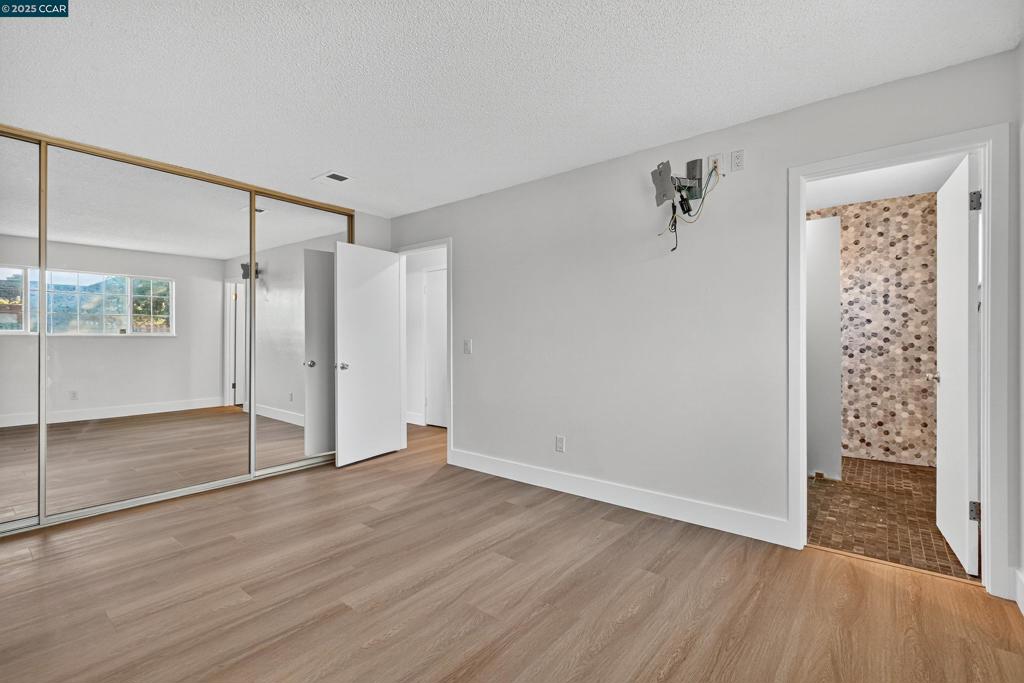 NAPA SQUARE - Residential