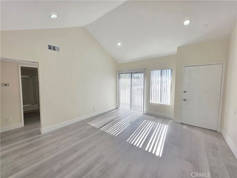 Photo of 44155 10th St W, Lancaster, CA 93534 (MLS # SR26035326)