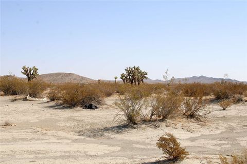 Photo of 18 Skyranch Road, Adelanto, CA 92301 (MLS # FR25239273)