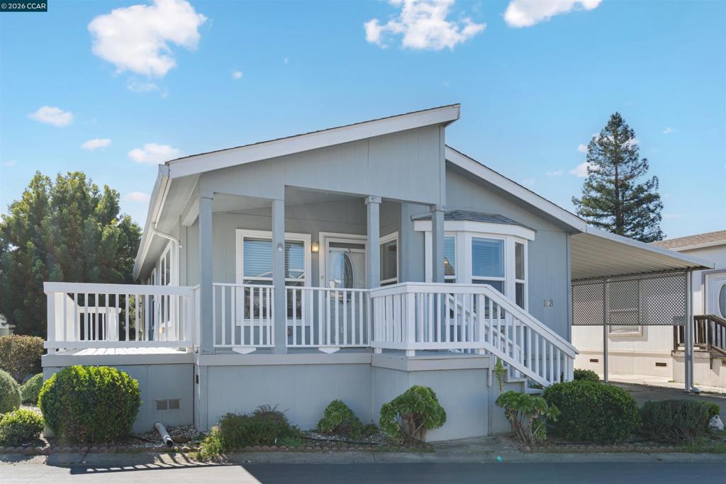 3263 3263 Vineyard Ave.